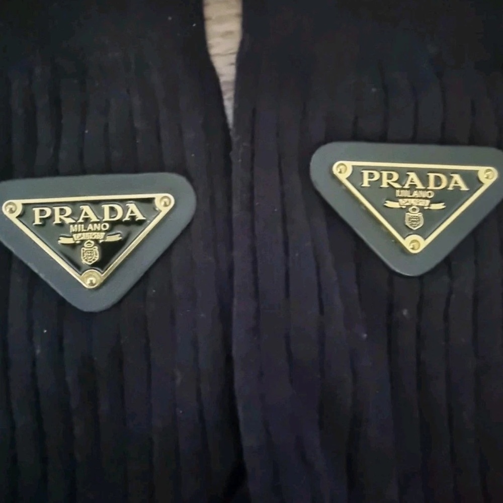 Prada Black and Gold Logo Detail Socks - Picture 3 of 4